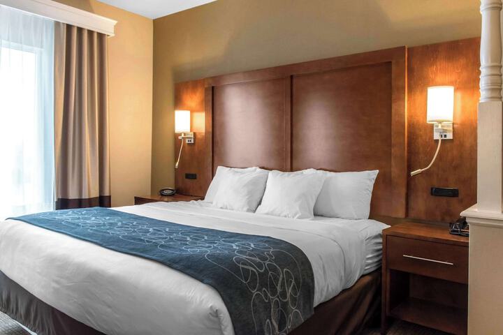 Hotel 4 of 63
