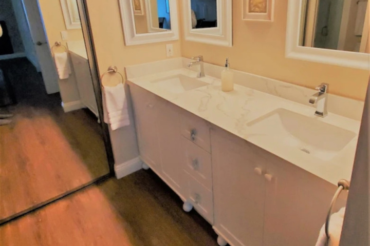 Work-Friendly Oceanfront Condo with Pool and Spa Access SURF25 by RedAwning