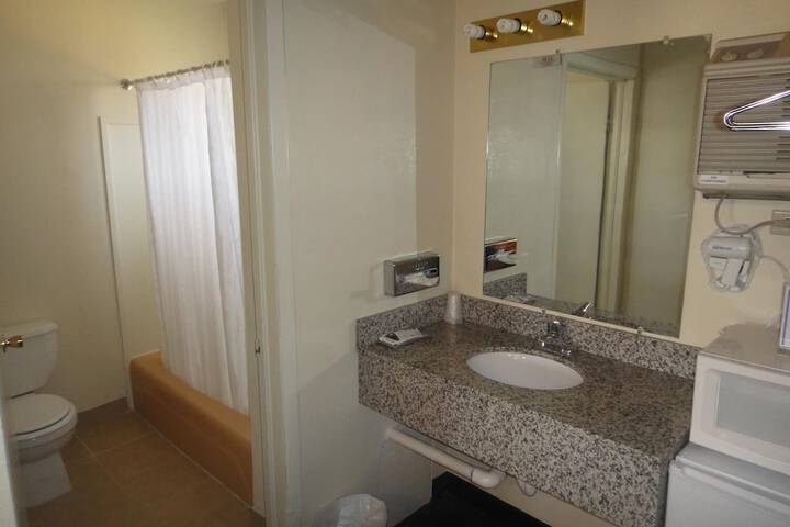 Room 9 of 50