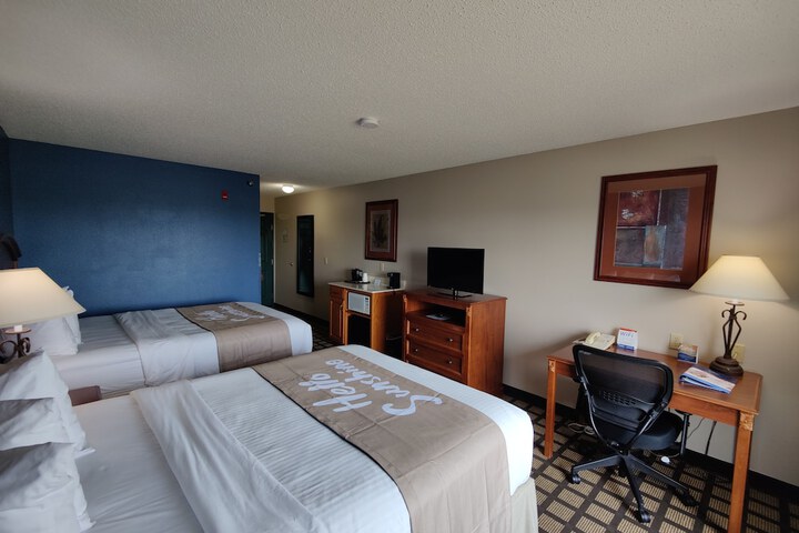 Baymont by Wyndham Albany MN
