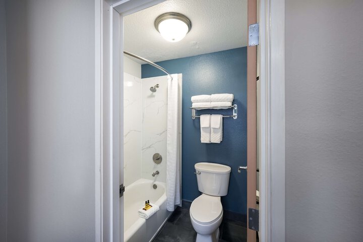 Room 29 of 64