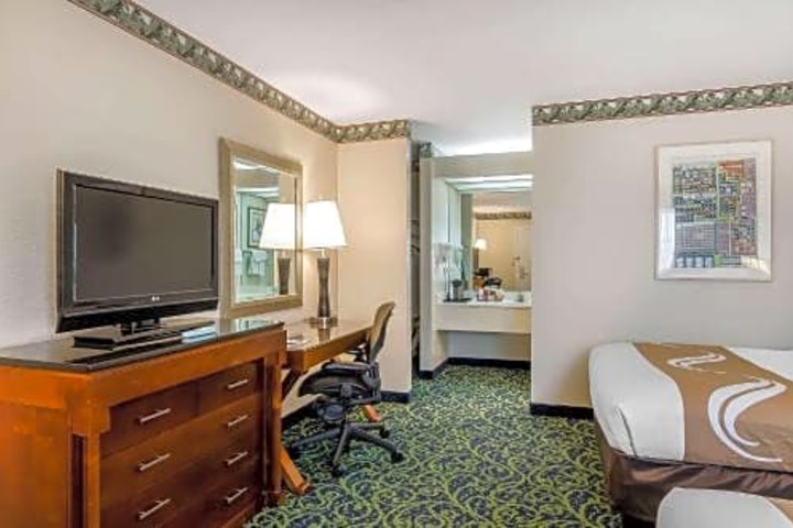 Quality Inn & Suites Lexington