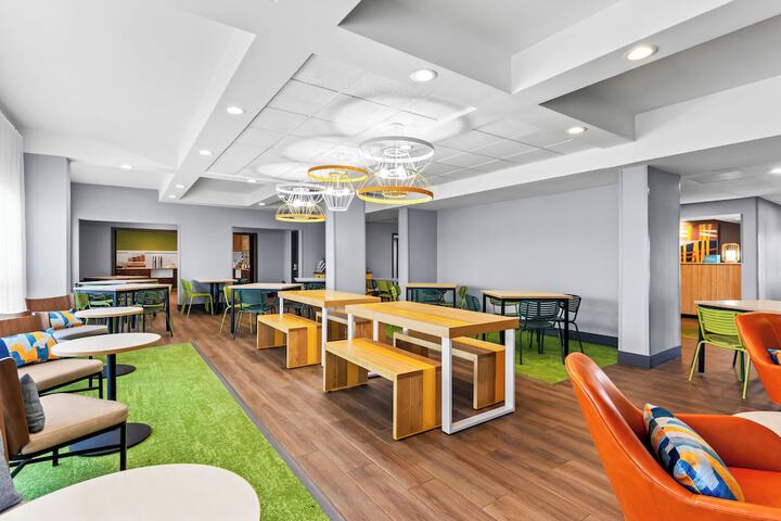 Spark by Hilton Bardstown