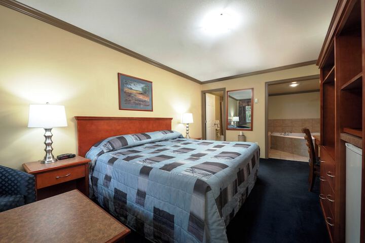 Room 8 of 14