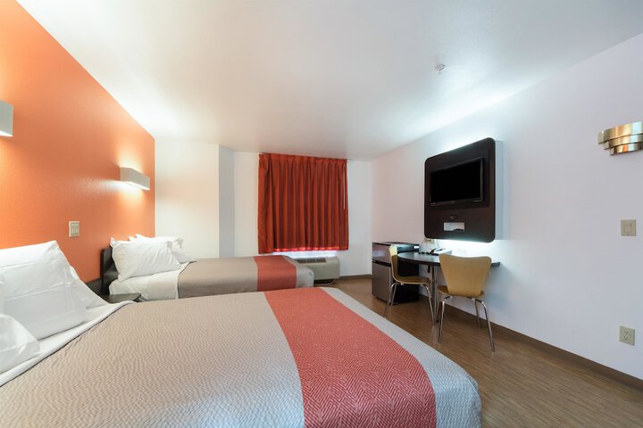 Room 29 of 38