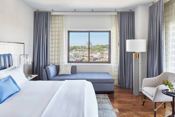 Annapolis Waterfront Hotel Autograph Collection