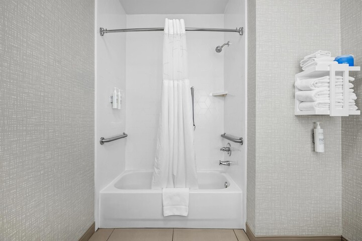 Hampton Inn Bloomington West