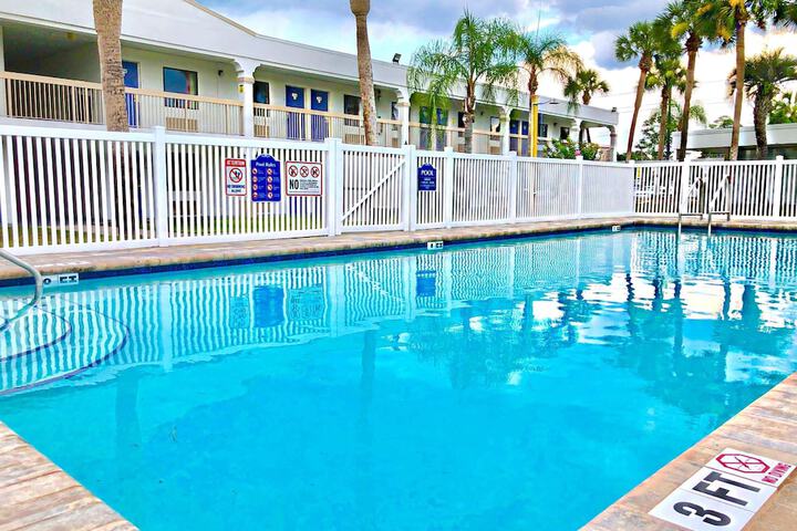 Motel 6 Starke FL