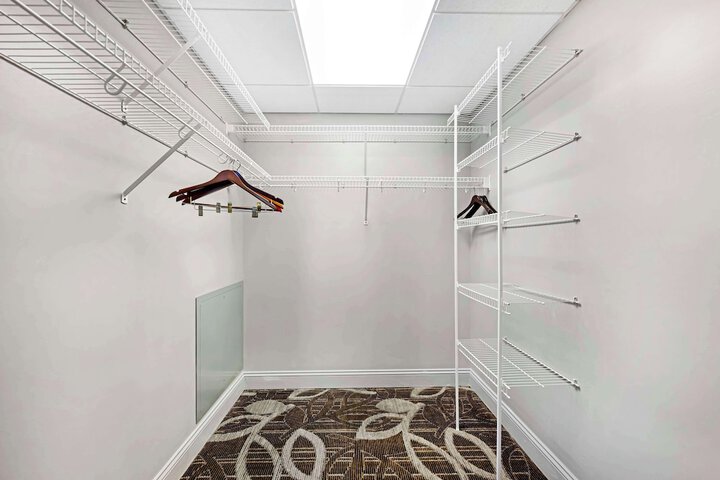 Room 22 of 54