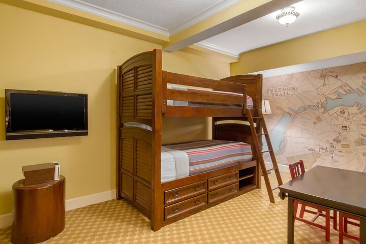 Room 65 of 139