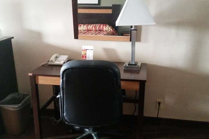 Room 25 of 31