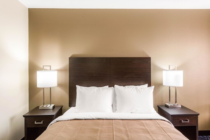 Room 22 of 35