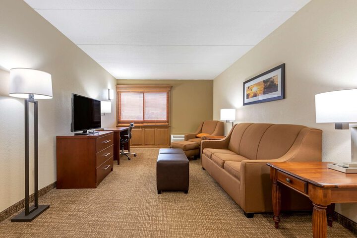 Room 10 of 36
