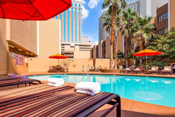 Pool 4 of 37