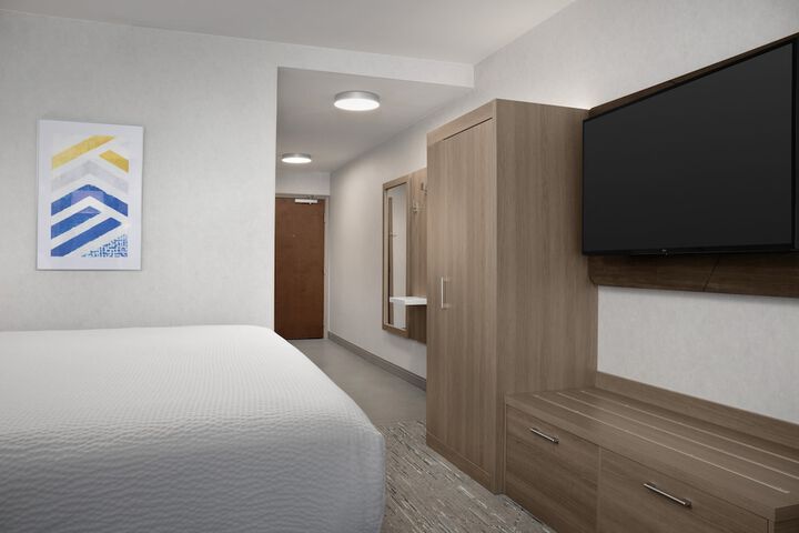 Room 27 of 50