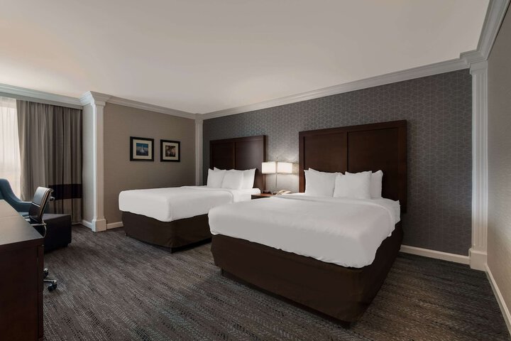 Room 38 of 65