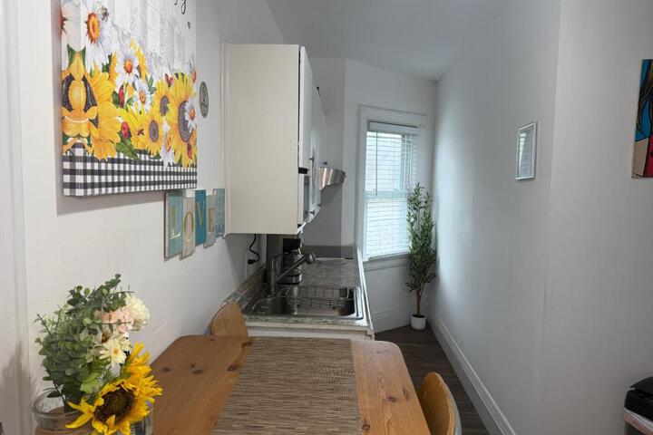 Cozy Private bedrooms Kitchen Wifi