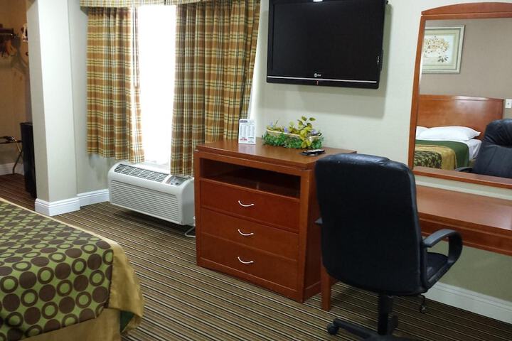 Room 17 of 26