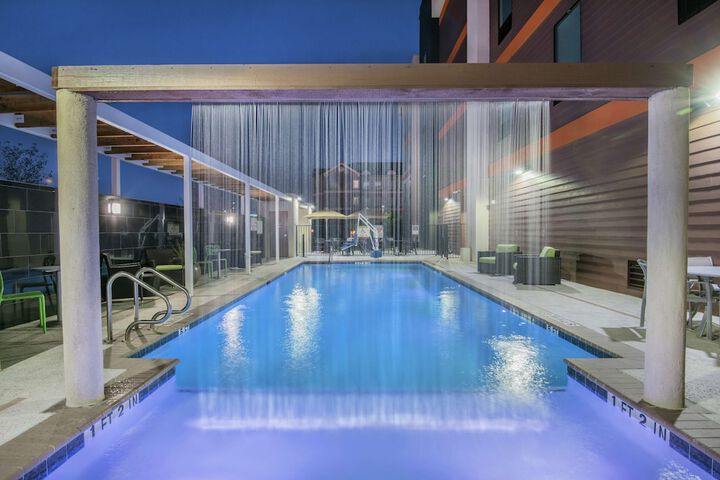 Pool 4 of 39