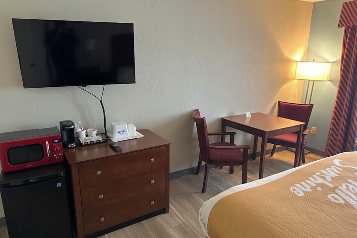 Room 60 of 69