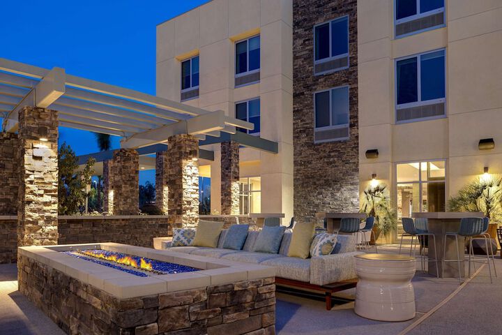 Terrace/Patio 72 of 72