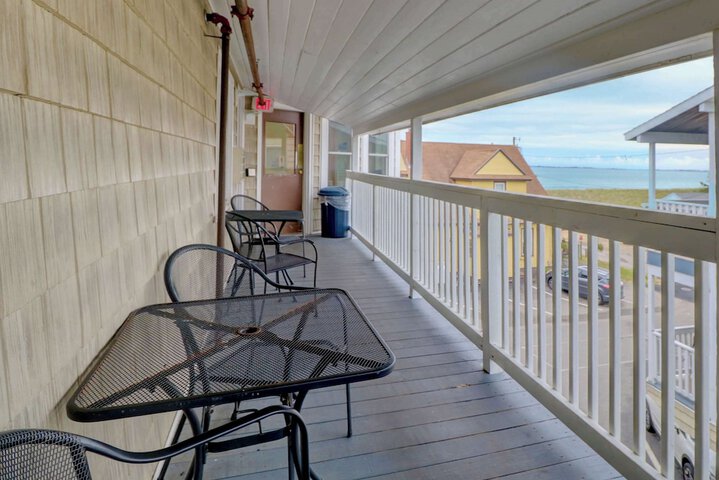 Waves Oceanfront Resort