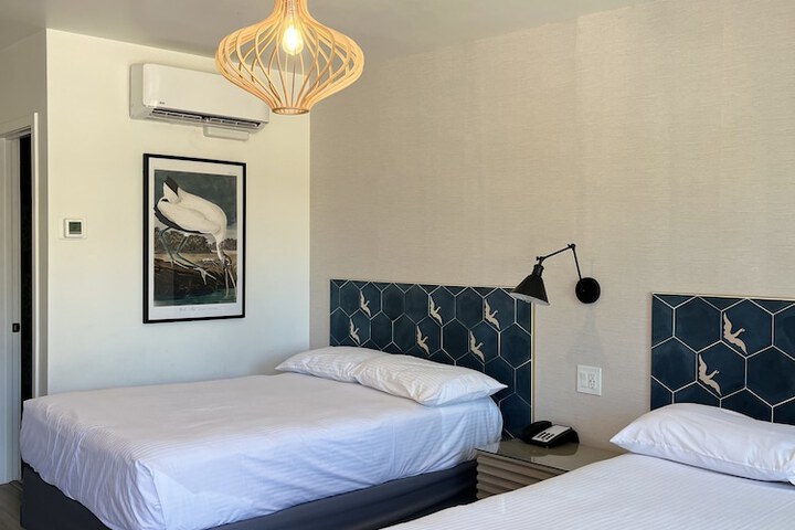 Room 18 of 34
