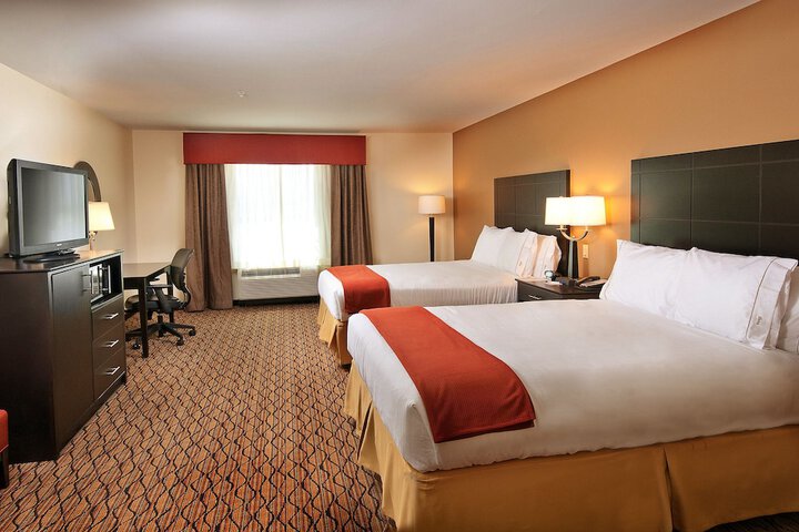 Holiday Inn Express Hotel & Suites Pearsall by IHG