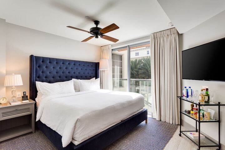 Room 32 of 104