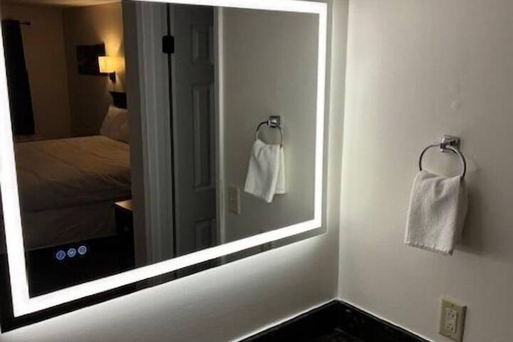 Suite Stay Talladega