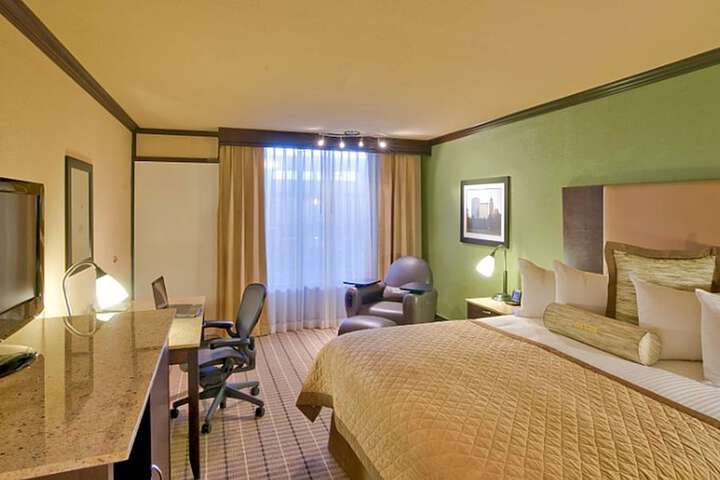 Room 10 of 35