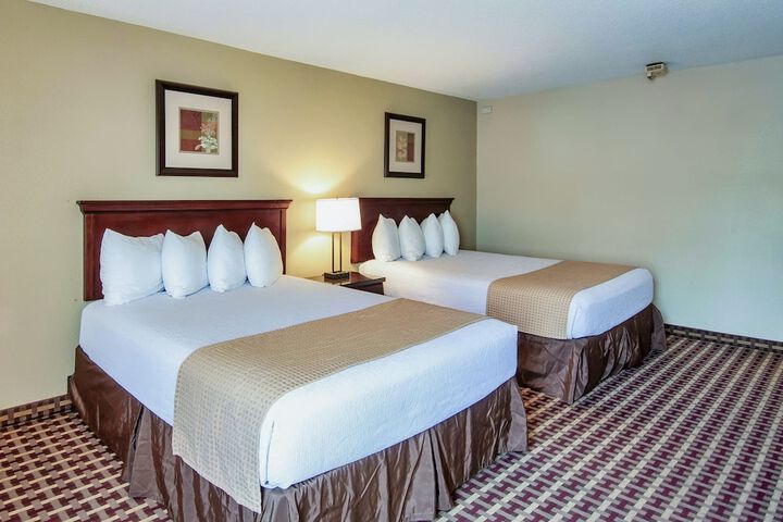 Days Inn & Suites by Wyndham Johnson City