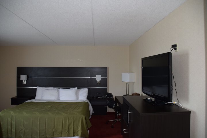 Room 18 of 34