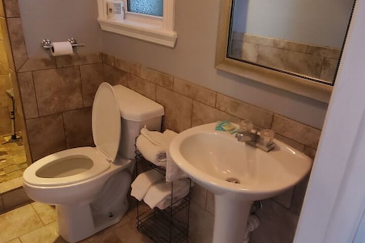 Room 12 of 22