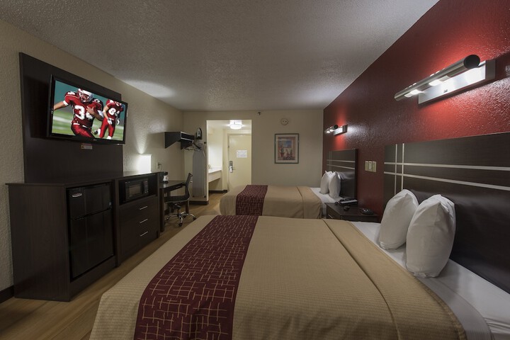 Room 13 of 16