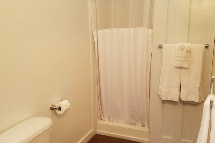 Room 14 of 65