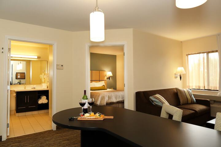 Candlewood Suites East Lansing by IHG