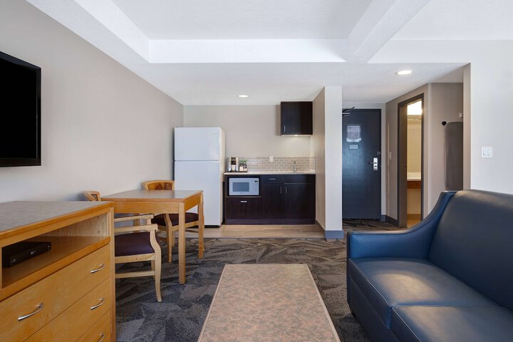 Room 19 of 62