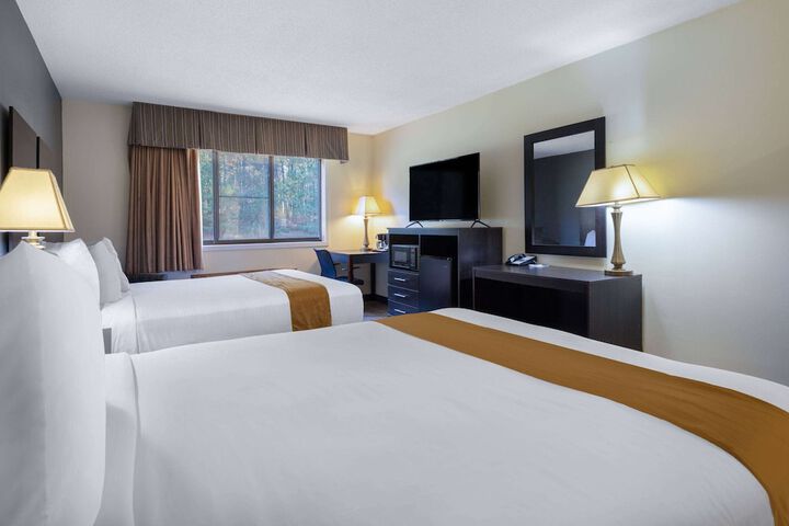 Room 15 of 40