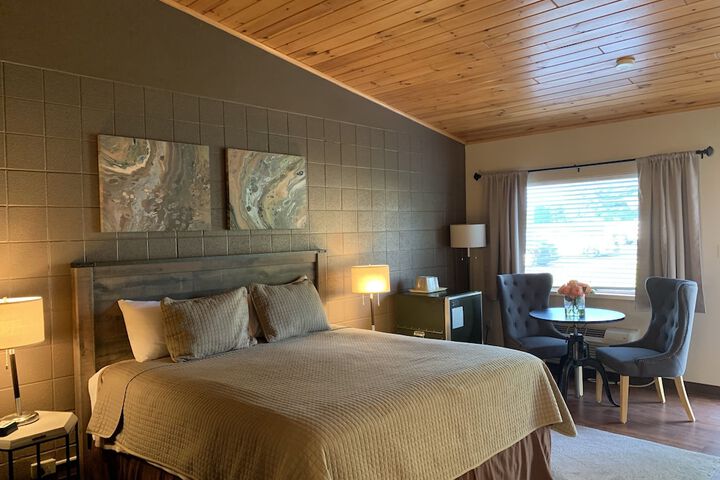 Room 12 of 30