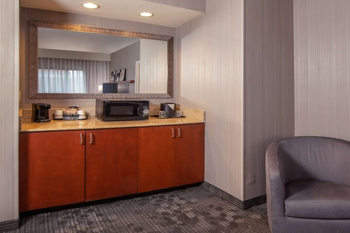 Room 19 of 27