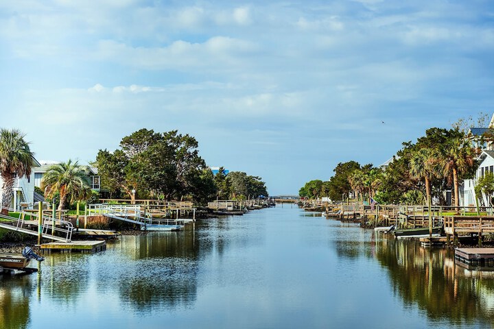 The Oceanfront Litchfield Inn
