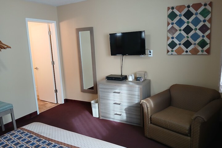 Room 18 of 40