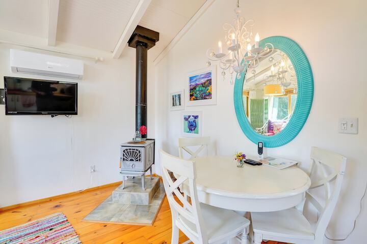 Pet-friendly Patagonia Apt 12 Mi to Wineries!
