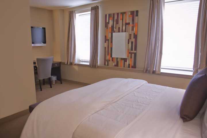 Room 13 of 31