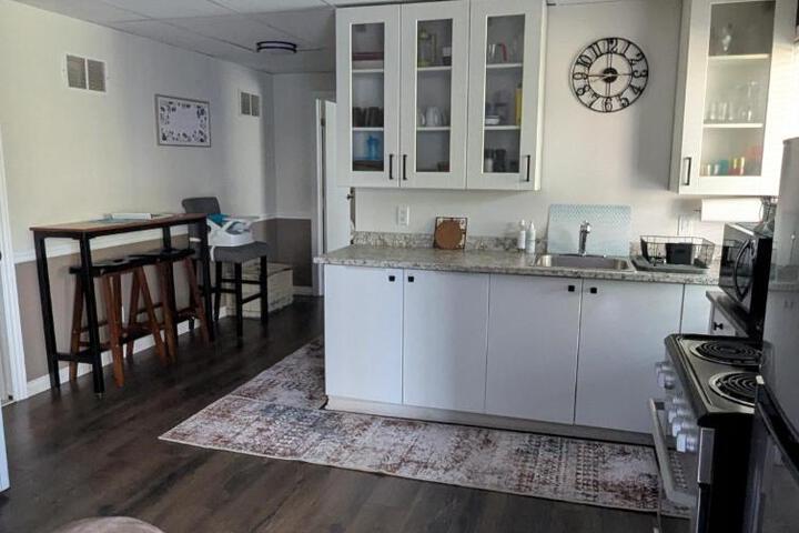 Suite in the Bush-Private Apartment