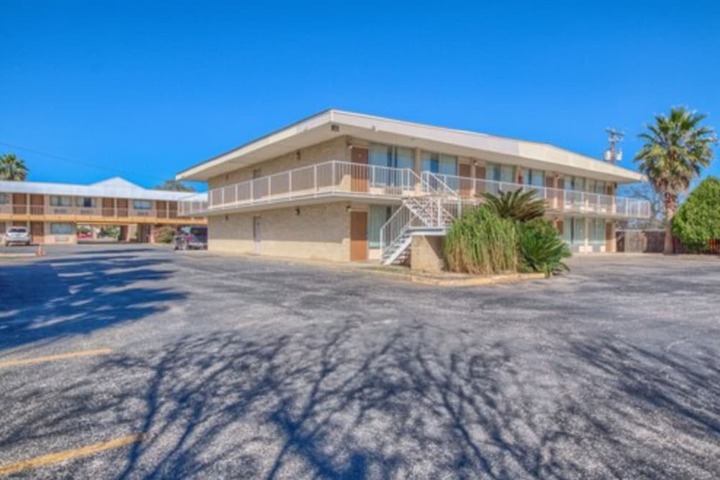 Hotel 6 of 28