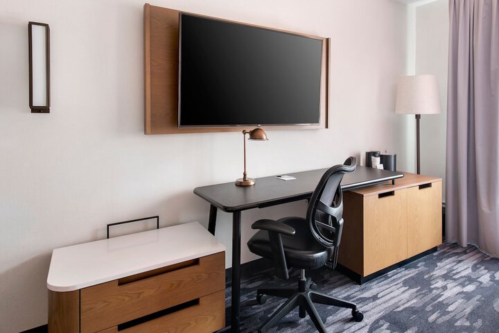 Room 11 of 25