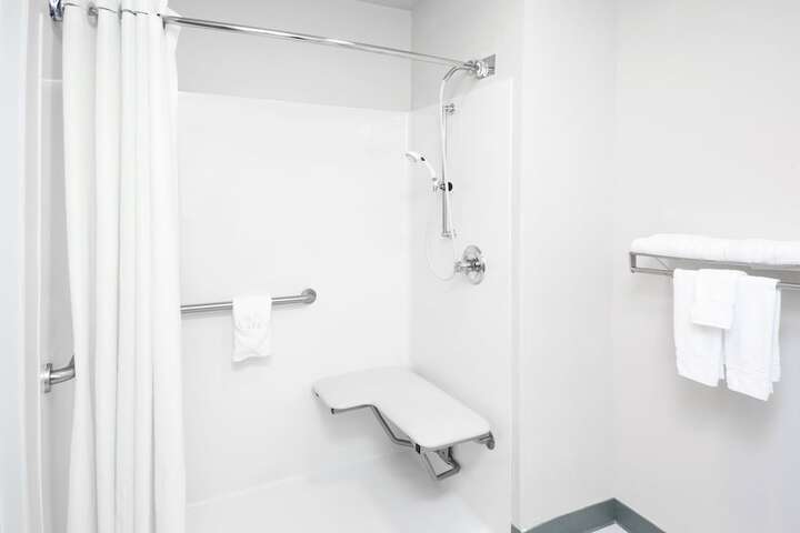 Room 3 of 18
