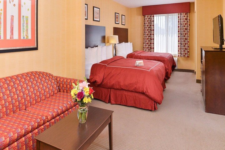Room 16 of 40
